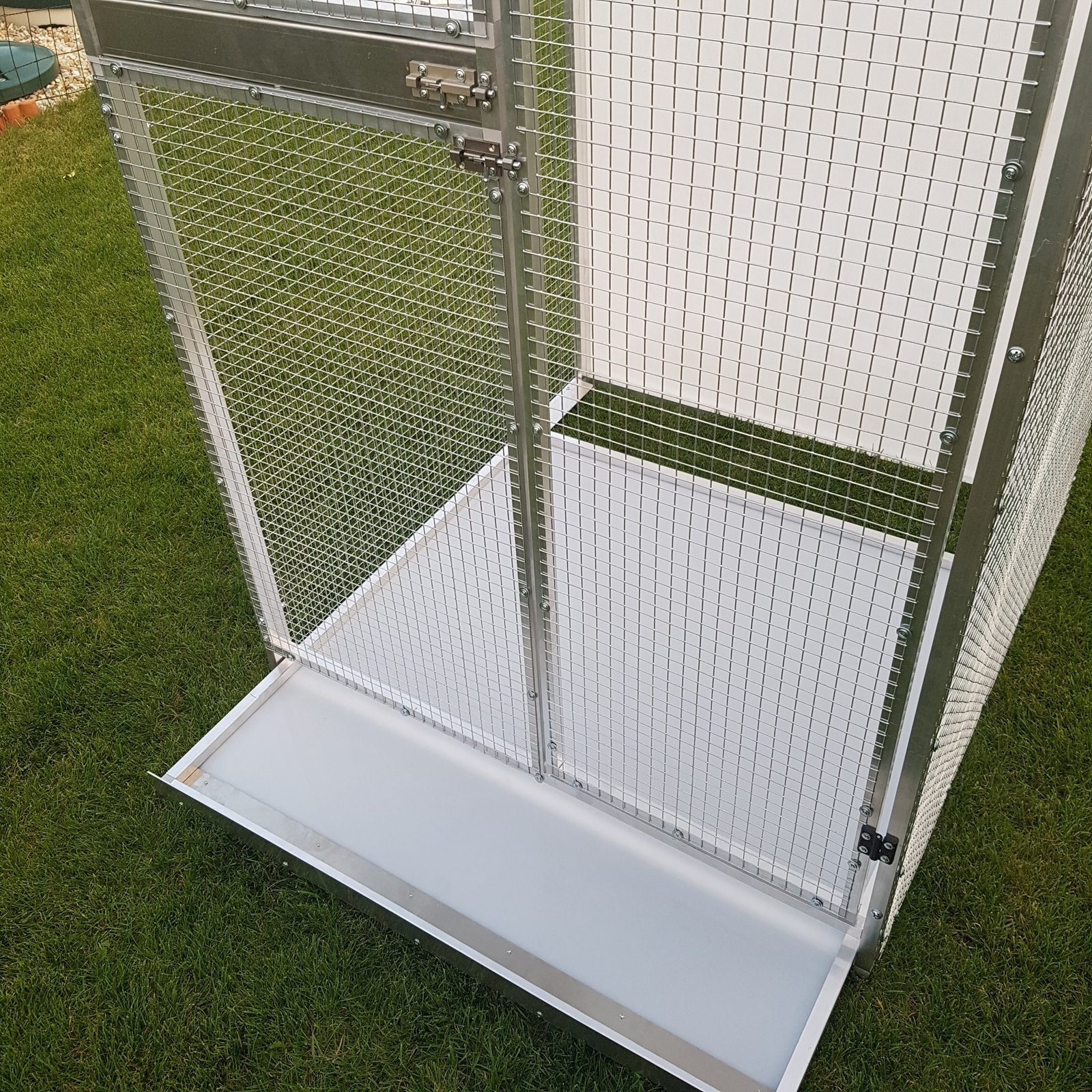 Voliéry pre vtákov Voliéry pre vtákov