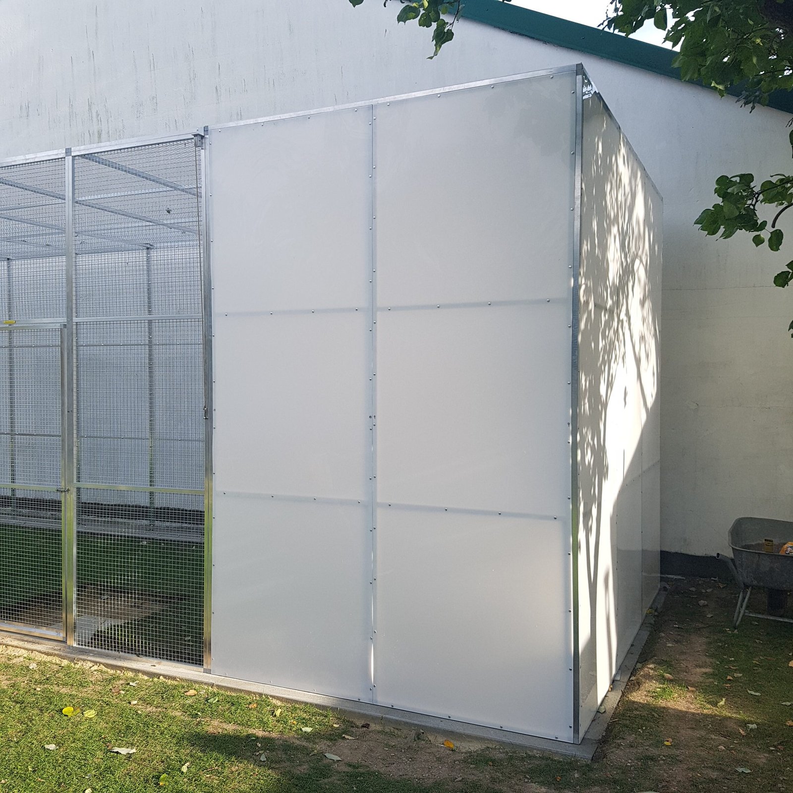 Voliéry pre vtákov Voliéry pre vtákov